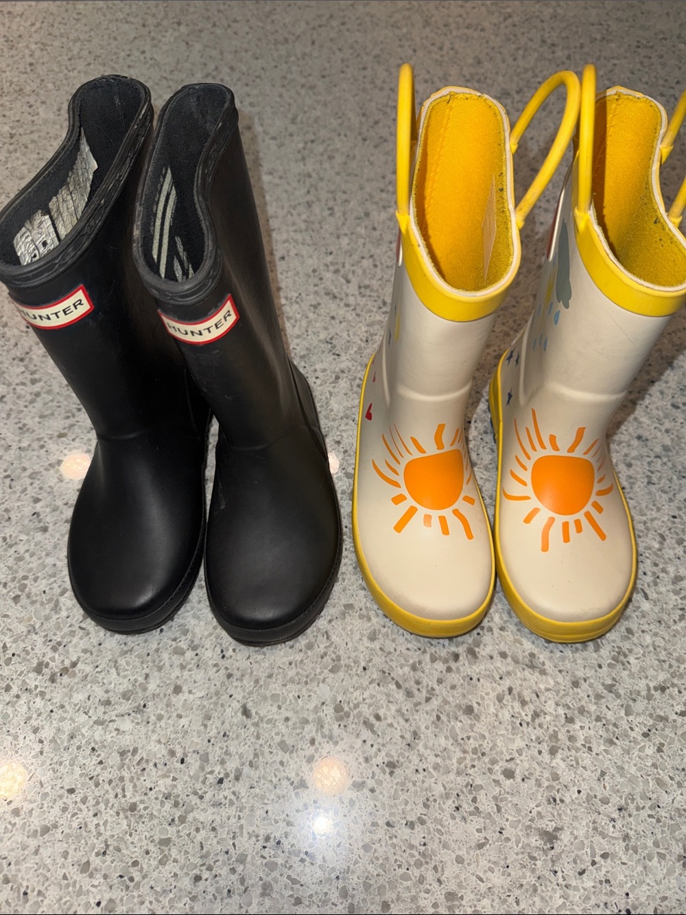 Hunter Kids Rain Boots Black & cat & jack Yellow Sun